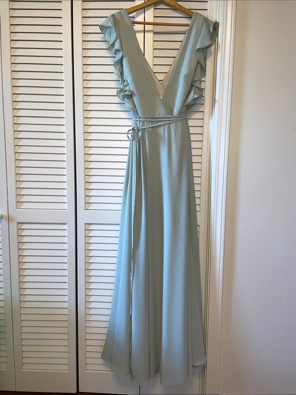 NWT TALL Plunge Wrap Flutter Sleeve Chiffon Maxi Gown in Sage Blue 12 PERFECT